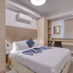 1br In St Julians Minutes To And Nightlife Apartment *