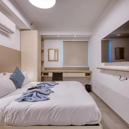 1br In St Julians Minutes To And Nightlife San Ġiljan