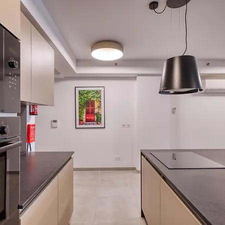 1br In St Julians Minutes To And Nightlife * San Ġiljan