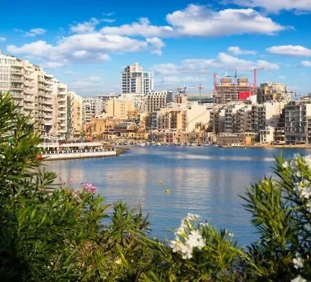 1br In St Julians Minutes To And Nightlife Lägenhet St. Julian's